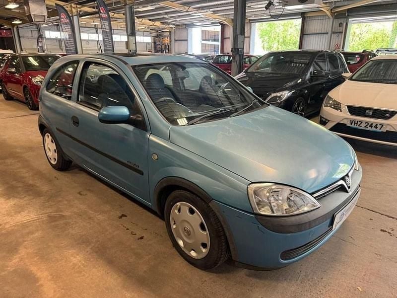 Used Vauxhall Corsa Comfort 74 HP (54 kW) 2001 Blue Hatchback