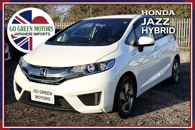 Used Honda Fit Hybrid 2014 White Hatchback