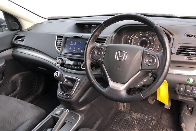 Used Honda CR-V SE Plus 155 HP (114 kW) 2018 White SUV