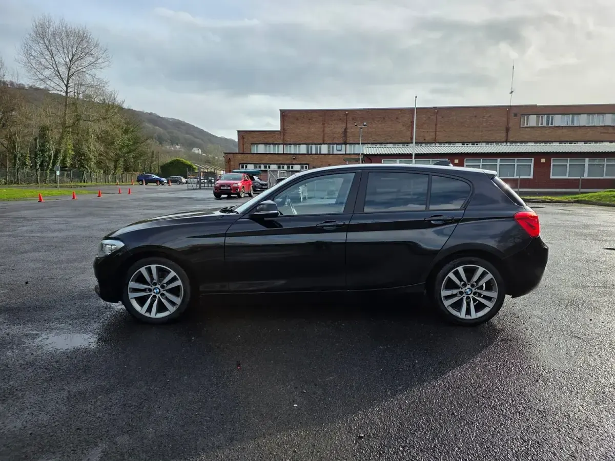 Used BMW 118 Sport Line 136 HP (100 kW) 2017 Black Hatchback