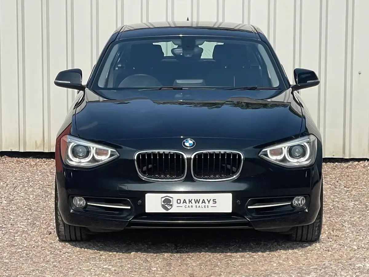 Used BMW 118 Sport Line 170 HP (125 kW) 2013 Black Hatchback