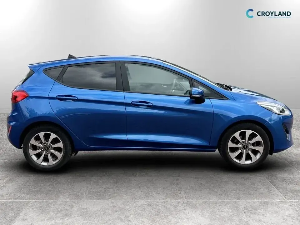 Usado Ford Fiesta Trend 95 CV (69 kW) 2020 Azul Utilitario