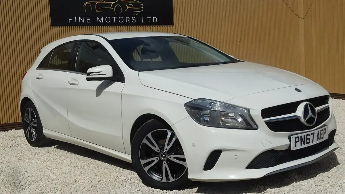 Used Mercedes A180 SE 109 HP (80 kW) 2017 White Hatchback