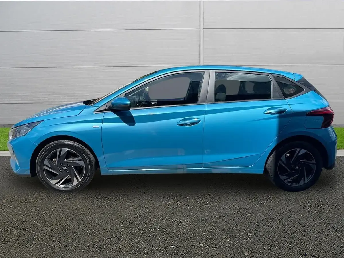 Used Hyundai i20 SE 100 HP (73 kW) 2021 Turquoise Hatchback