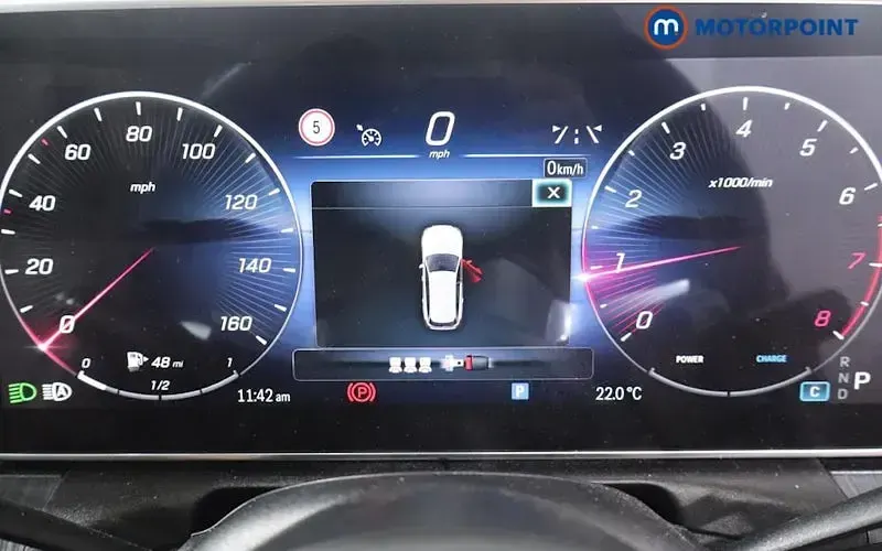 Used Mercedes C300 AMG line 258 HP (189 kW) 2023 Blue Estate