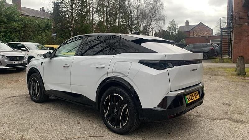 Used Peugeot e-3008 GT 152 kW (207 HP) 2025 White SUV