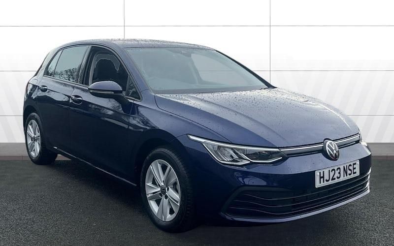 Second-hand VW Golf VIII Life 131 CP (96 kW) 2023 Hatchback