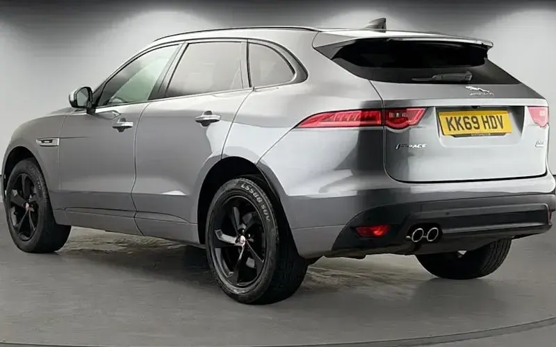Used Jaguar F-Pace R-Sport 180 HP (132 kW) 2019 Eiger grey SUV
