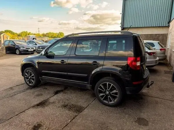 Used Skoda Yeti Elegance 140 HP (102 kW) 2014 Black SUV