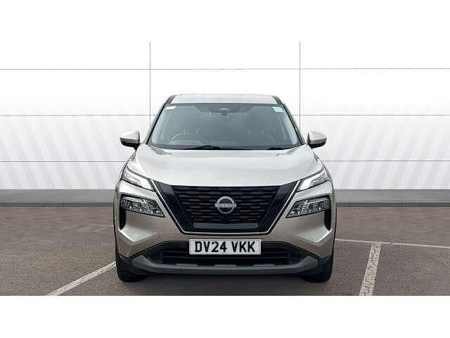 Usado Nissan X-Trail Acenta Premium 213 CV (156 kW) 2024 Plateado SUV