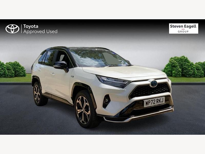 White/black Used 2022 Toyota RAV4 Hybrid SUV | £31,239 (Fair price) - Image 1/3