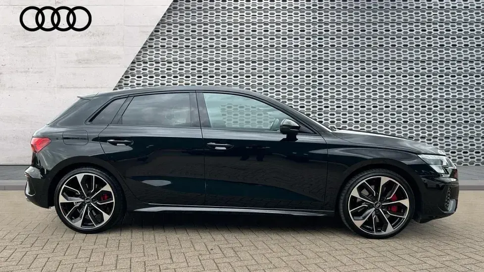 Used Audi A3 Advanced 310 HP (228 kW) 2023 Black Sedan