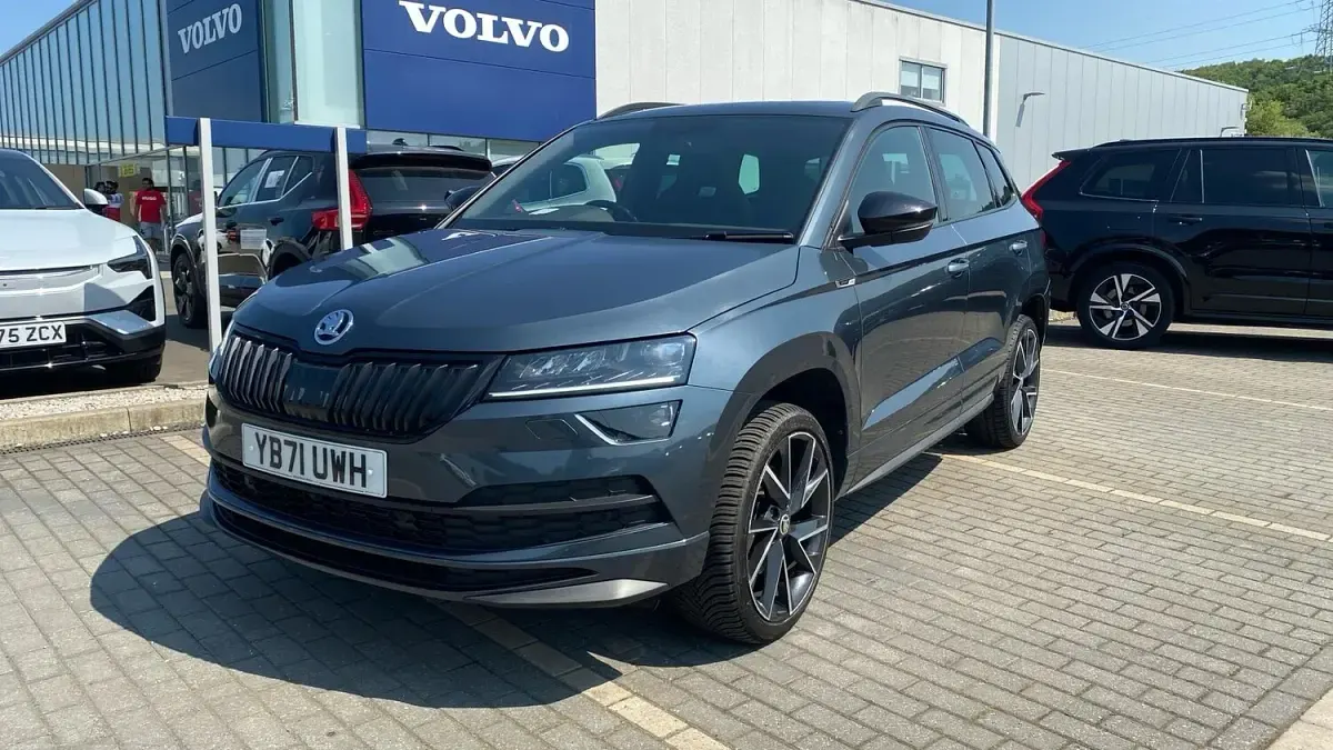 Used Skoda Karoq SportLine 150 HP (110 kW) 2022 Grey SUV