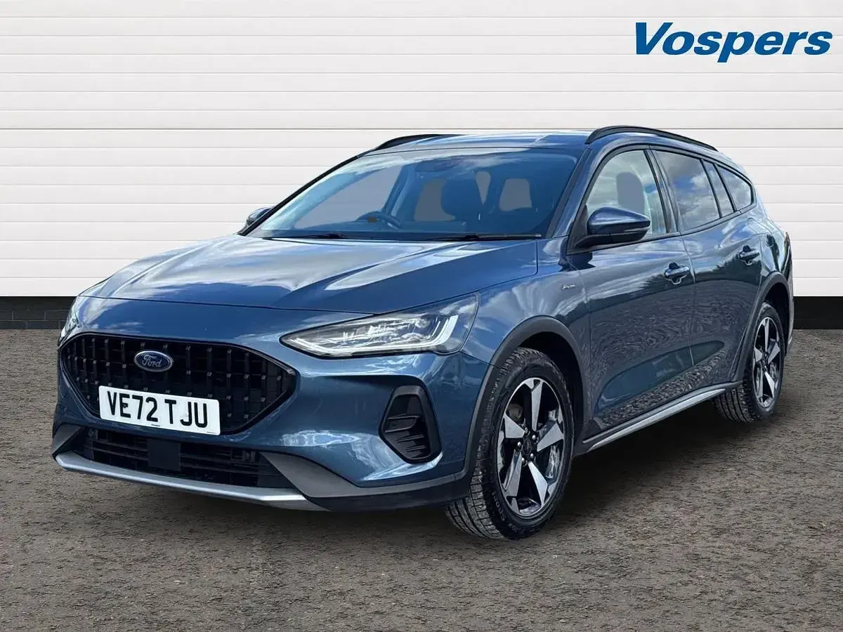 Used Ford Focus Active 125 HP (91 kW) 2023 Blue Estate