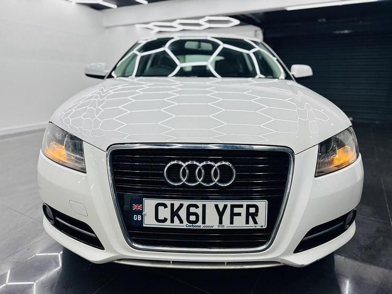 Used Audi A3 Sportback 105 HP (77 kW) 2011 White Hatchback