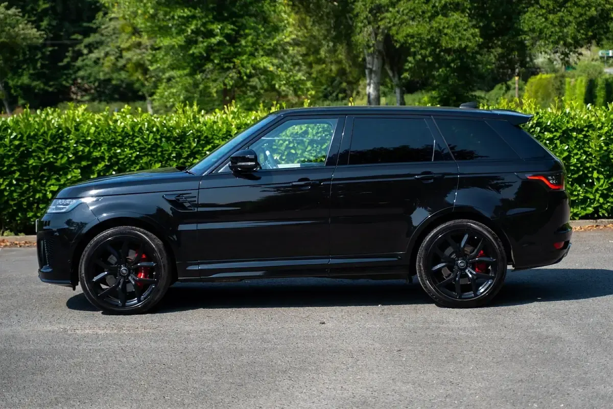 Used Land Rover Range Rover Sport SVR 575 HP (422 kW) 2018 Black SUV