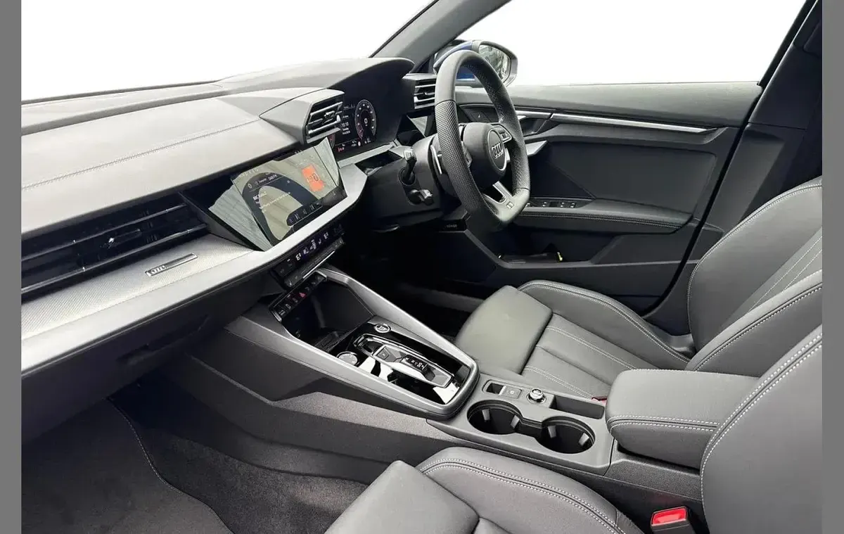 Begagnad Audi A3 S-Line 113 HK (83 kW) 2026 Blå Halvkombi