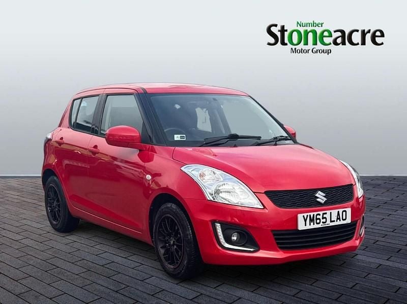 Red Used 2016 Suzuki Swift Hatchback | £6,490 (Fair price) - Image 1/2