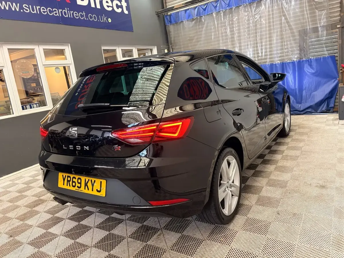 Used Seat Leon FR 130 HP (95 kW) 2019 Black Hatchback
