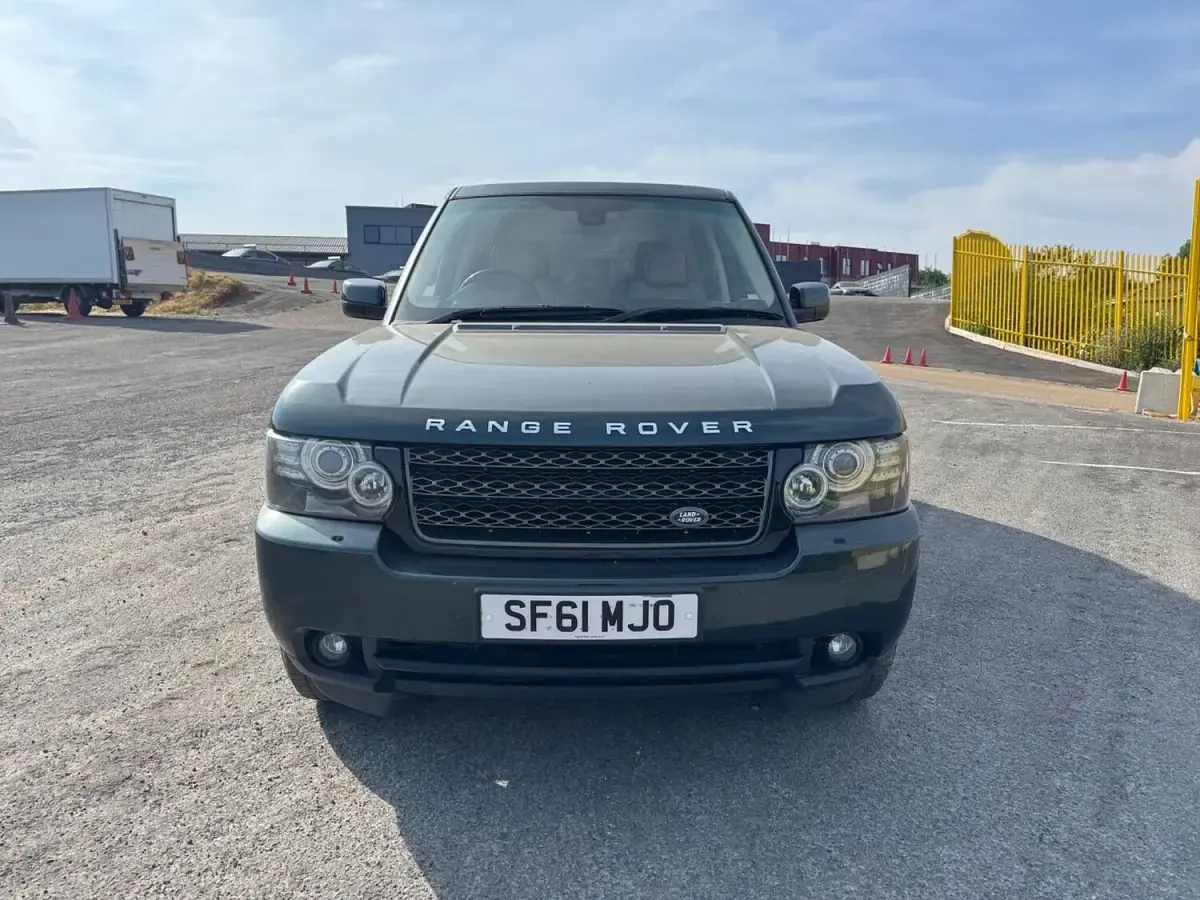 Used Land Rover Range Rover Vogue 313 HP (230 kW) 2011 Green SUV