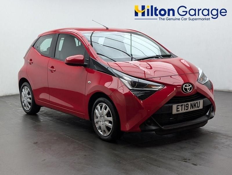 Red Used 2019 Toyota Aygo X-play Hatchback | £10,150 (Fair price) - Image 1/4
