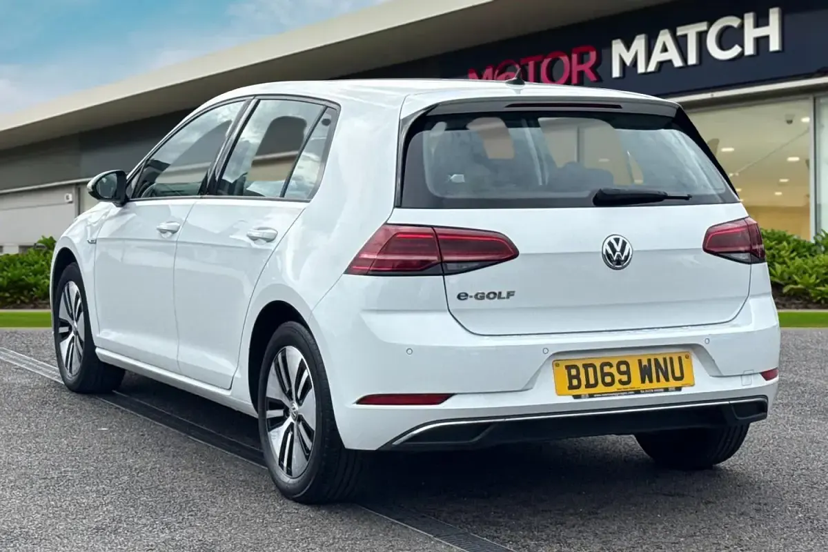 Used VW e-Golf 99 kW (135 HP) 2020 White Hatchback
