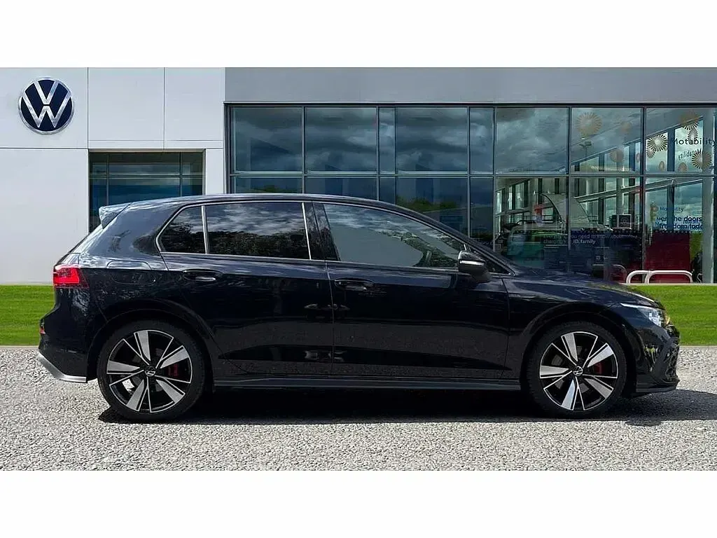 Used VW Golf VIII 200 HP (147 kW) 2022