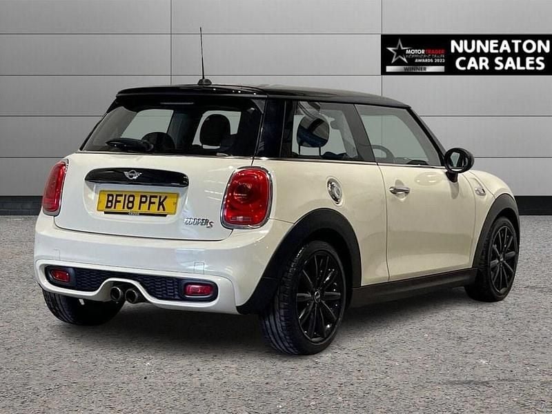 Used Mini Cooper S Hatch 192 HP (141 kW) 2018 White Hatchback