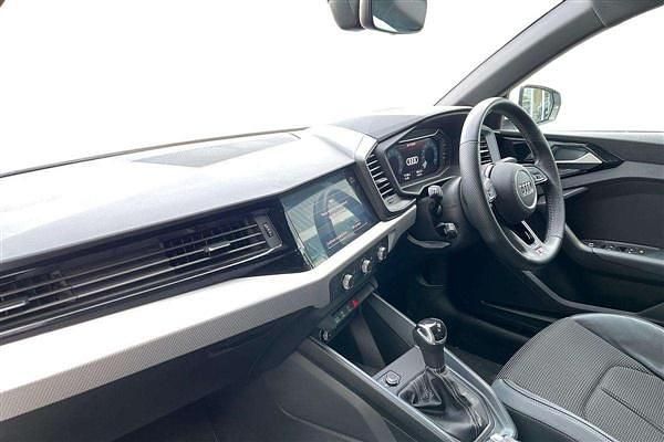 Used Audi A1 S-Line 148 HP (108 kW) 2022 White Hatchback