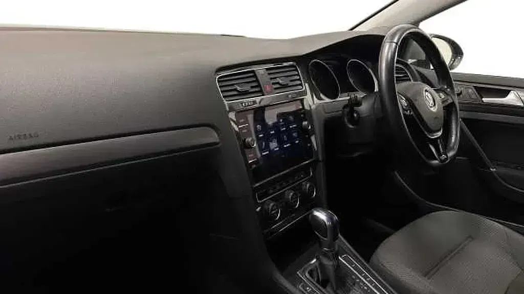 Used VW e-Golf 99 kW (135 HP) 2019 Silver Hatchback