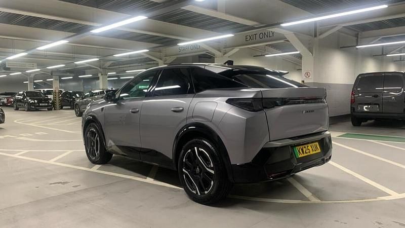 Used Peugeot e-3008 GT 152 kW (207 HP) 2025 Grey SUV