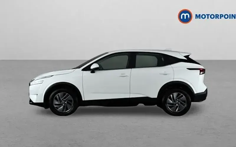 Used Nissan Qashqai Acenta Premium 158 HP (116 kW) 2023 White SUV