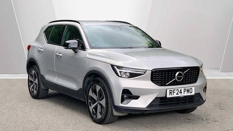 Used 2025 Volvo XC40 Plus SUV | £32,590 (Fair price) - Image 1/4