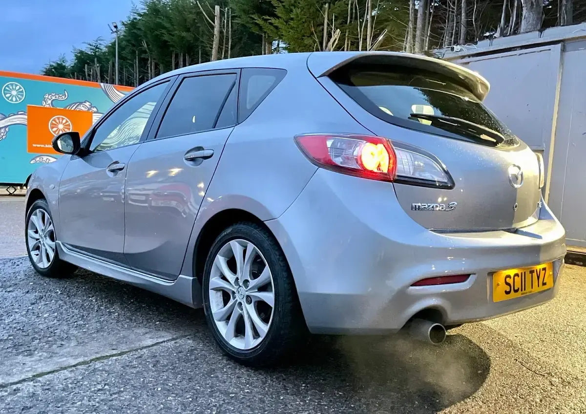 Used Mazda 3 105 HP (77 kW) 2011 Silver Hatchback