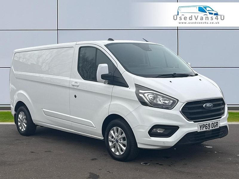 Used Ford Transit Custom Limited 130 HP (95 kW) 2019 White Van