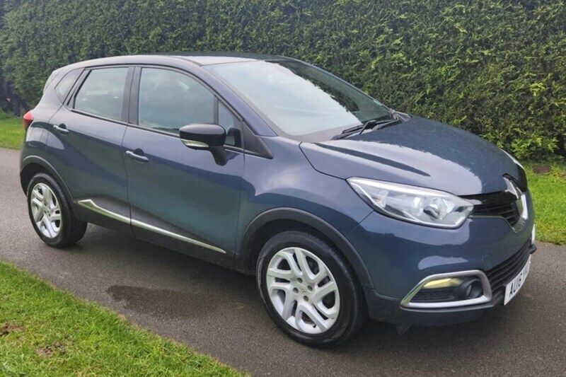 Blue Used 2016 Renault Captur Dynamique SUV | £7,995 - Image 1/1
