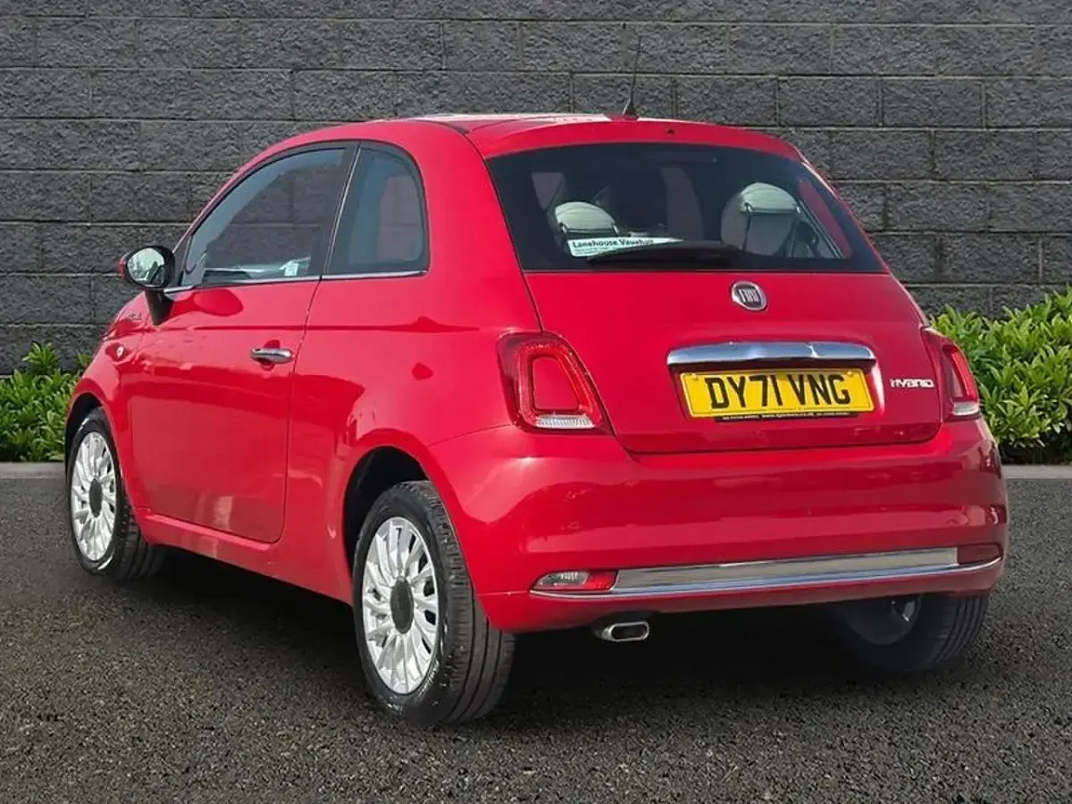Used Fiat 500 Dolcevita 70 HP (51 kW) 2021 Red Hatchback