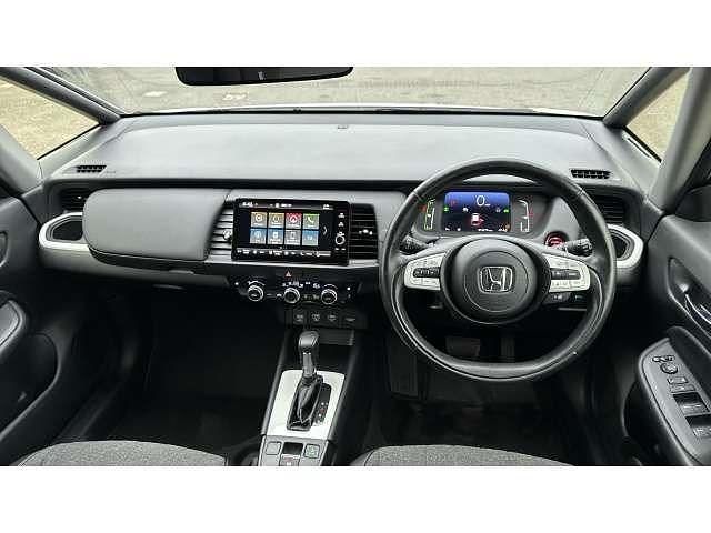 Used Honda Jazz Hybrid 109 HP (80 kW) 2023 White Hatchback