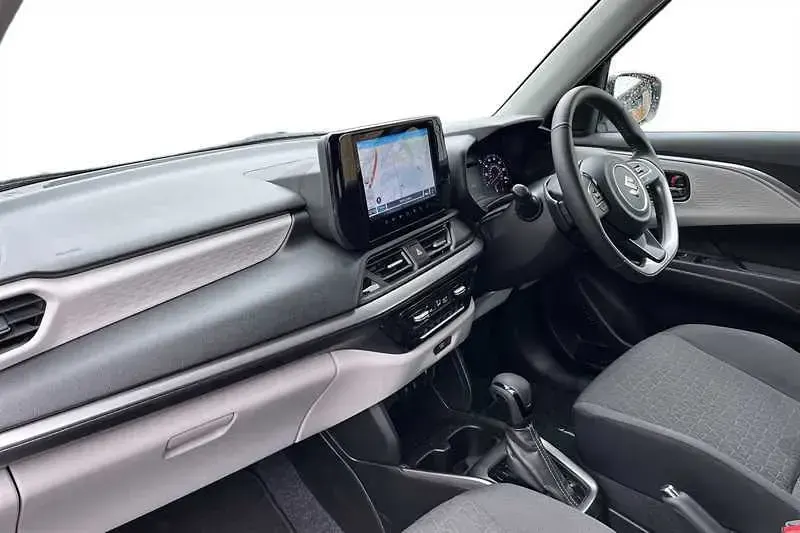 Używany Suzuki Swift 2025 Biały Hatchback
