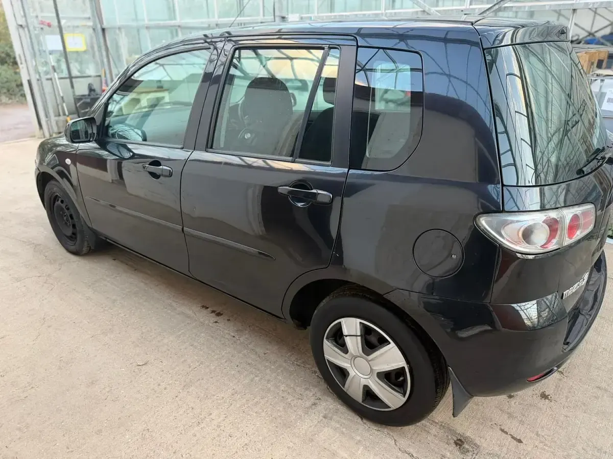 Used Mazda 2 80 HP (58 kW) 2007 Black Hatchback