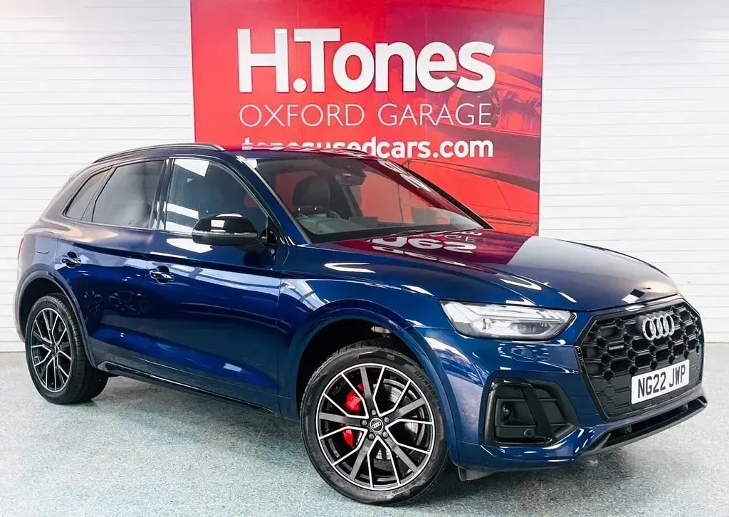 Begagnad Audi Q5 Comfort 2022 Blå SUV