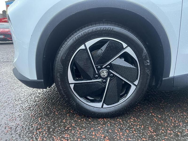 Used MG MGS5 EV Trophy 167 kW (228 HP) 2025 White SUV