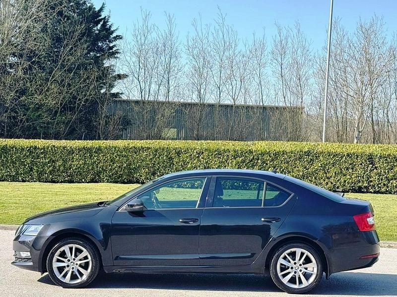 Begagnad Skoda Octavia SE L 2017 Svart Halvkombi