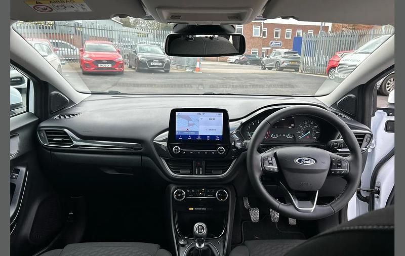 Used Ford Puma Titanium 153 HP (112 kW) 2023 White SUV