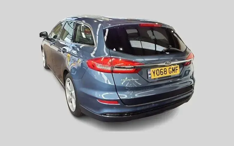 Usado Ford Mondeo Titanium 165 HP (121 kW) 2018 Azul Carrinha