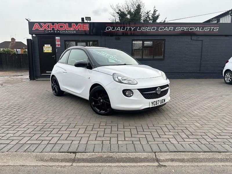 Used Vauxhall Adam 70 HP (51 kW) 2017 White Hatchback