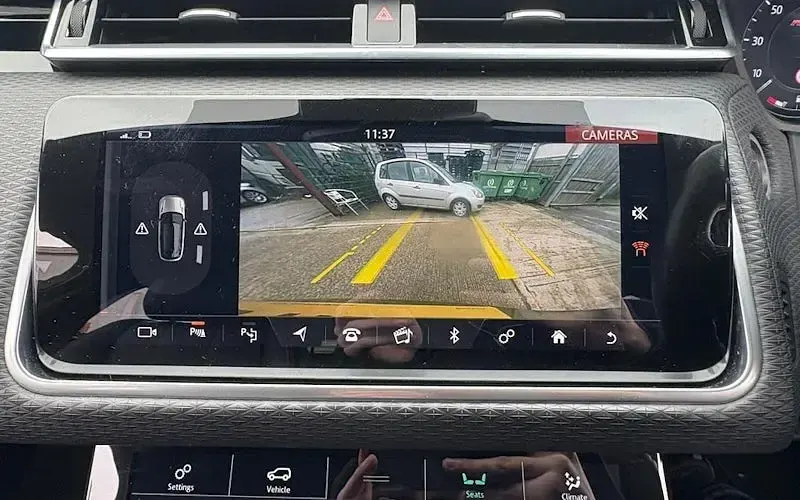 Used Land Rover Range Rover Velar SE Dynamic 179 HP (131 kW) 2019 Silver SUV