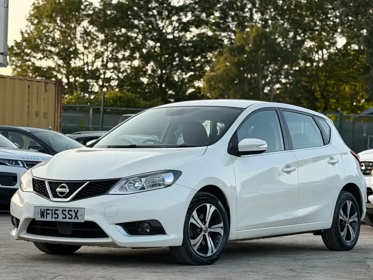 Used Nissan Pulsar Acenta 110 HP (80 kW) 2015 White Hatchback