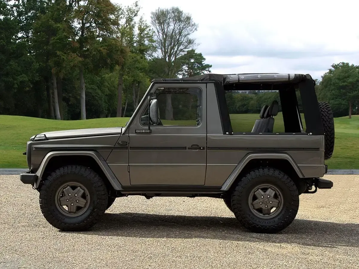 Used Mercedes 300 400 HP (294 kW) 1984 Grey Cabriolet