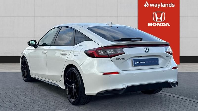 Used Honda Civic Sport 143 HP (105 kW) 2023 White Hatchback